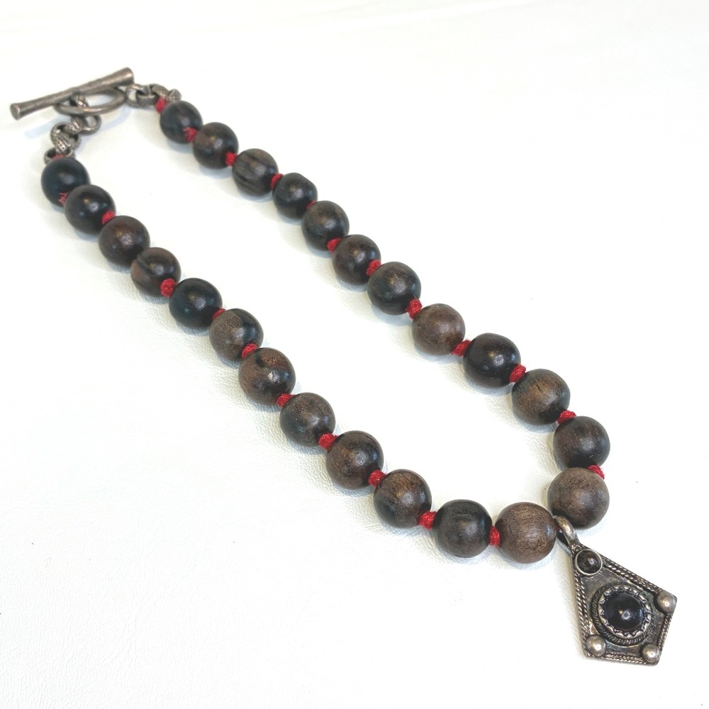 Lucky Brand Necklace Wood Bead Hand Knotted Red Cord Toggle Pendant - Picture 3 of 13